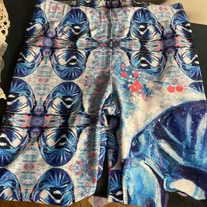 Dolphin leggings size Medium